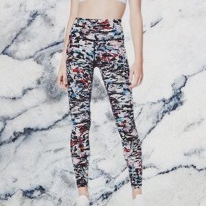 ✰LULULEMON WUNDER UNDER HI-RISE LEGGINGS✰
